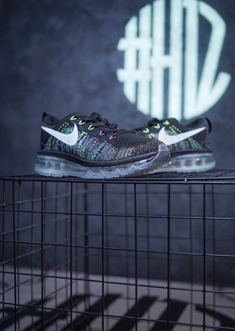 Tênis Nike Air Max Flyknit