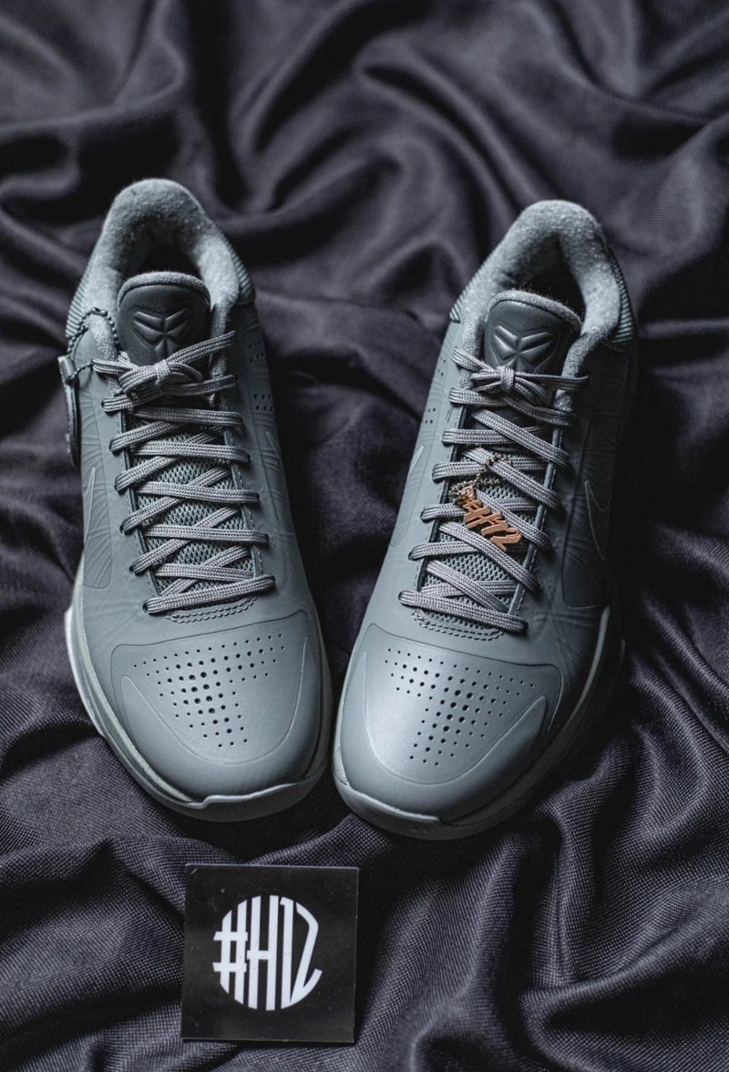 Tênis Nike Zoom Kobe 5