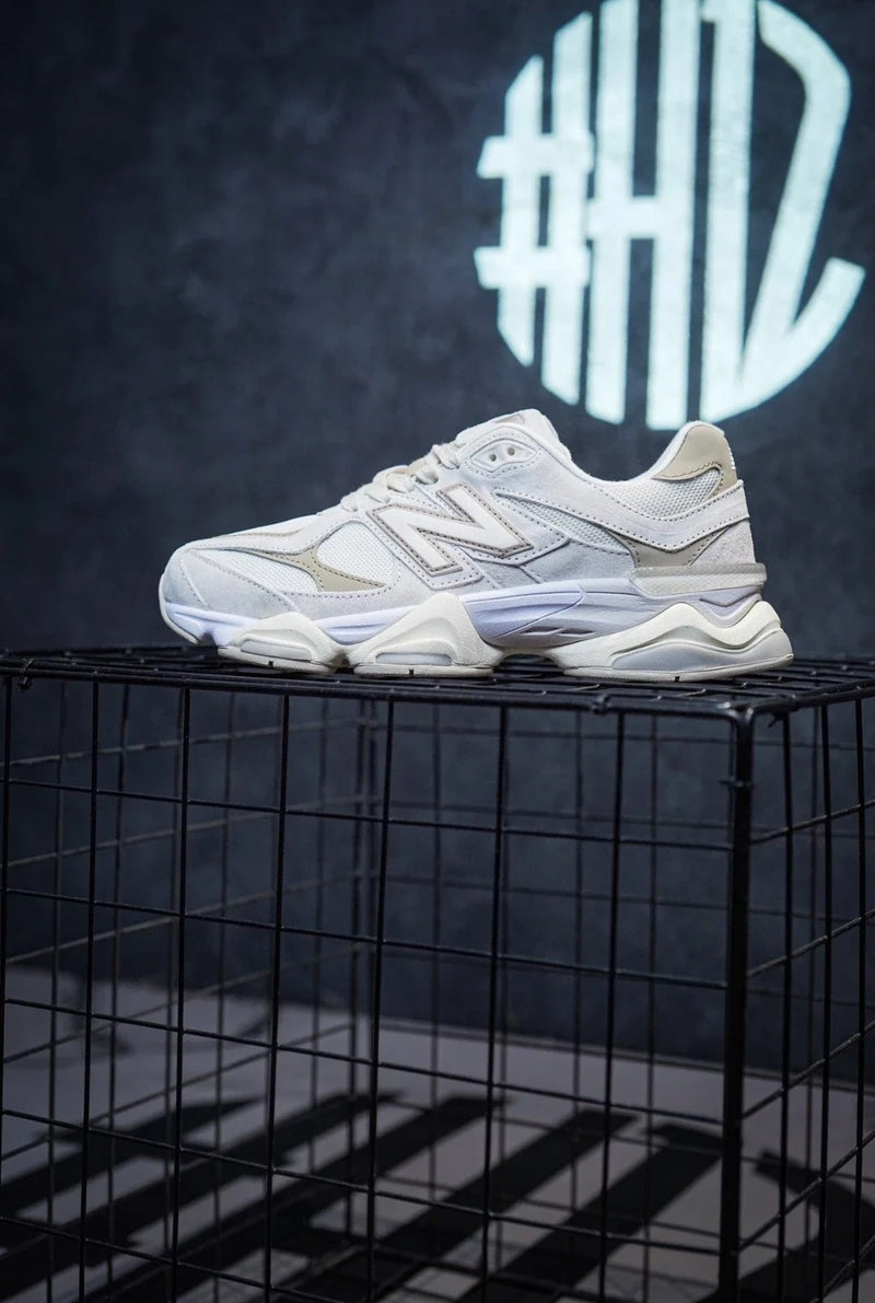 Tênis New Balance 9060