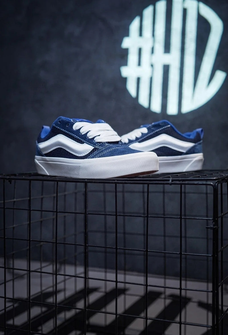 Tênis Vans Classics Knu Skool