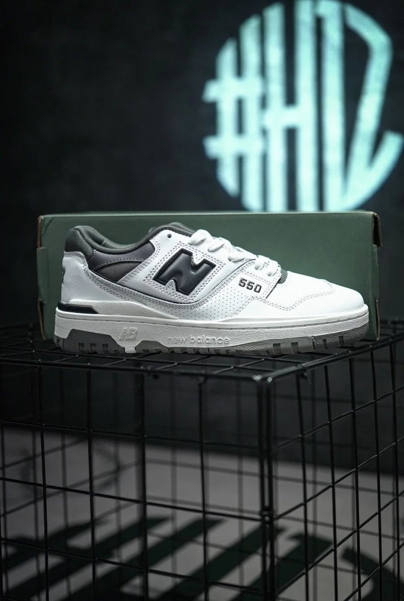 Tênis New Balance 550 x Anime Leon Dore