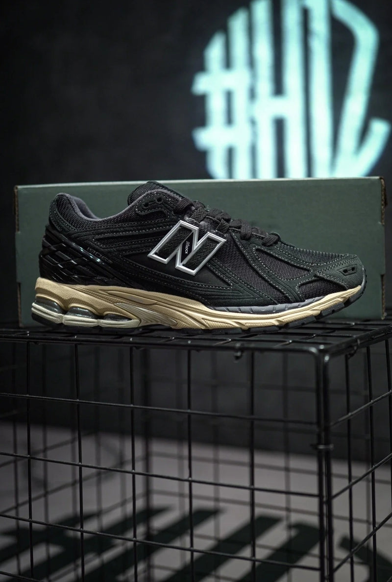Tênis New Balance 1906R