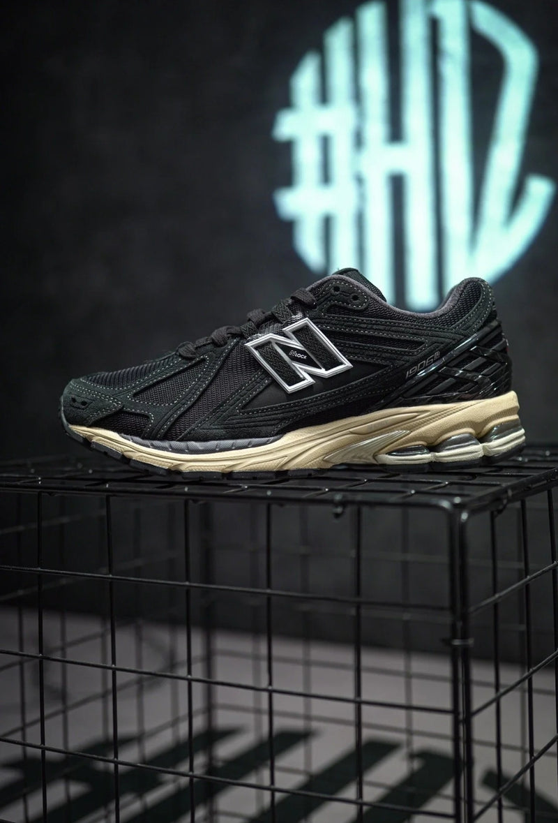 Tênis New Balance 1906R