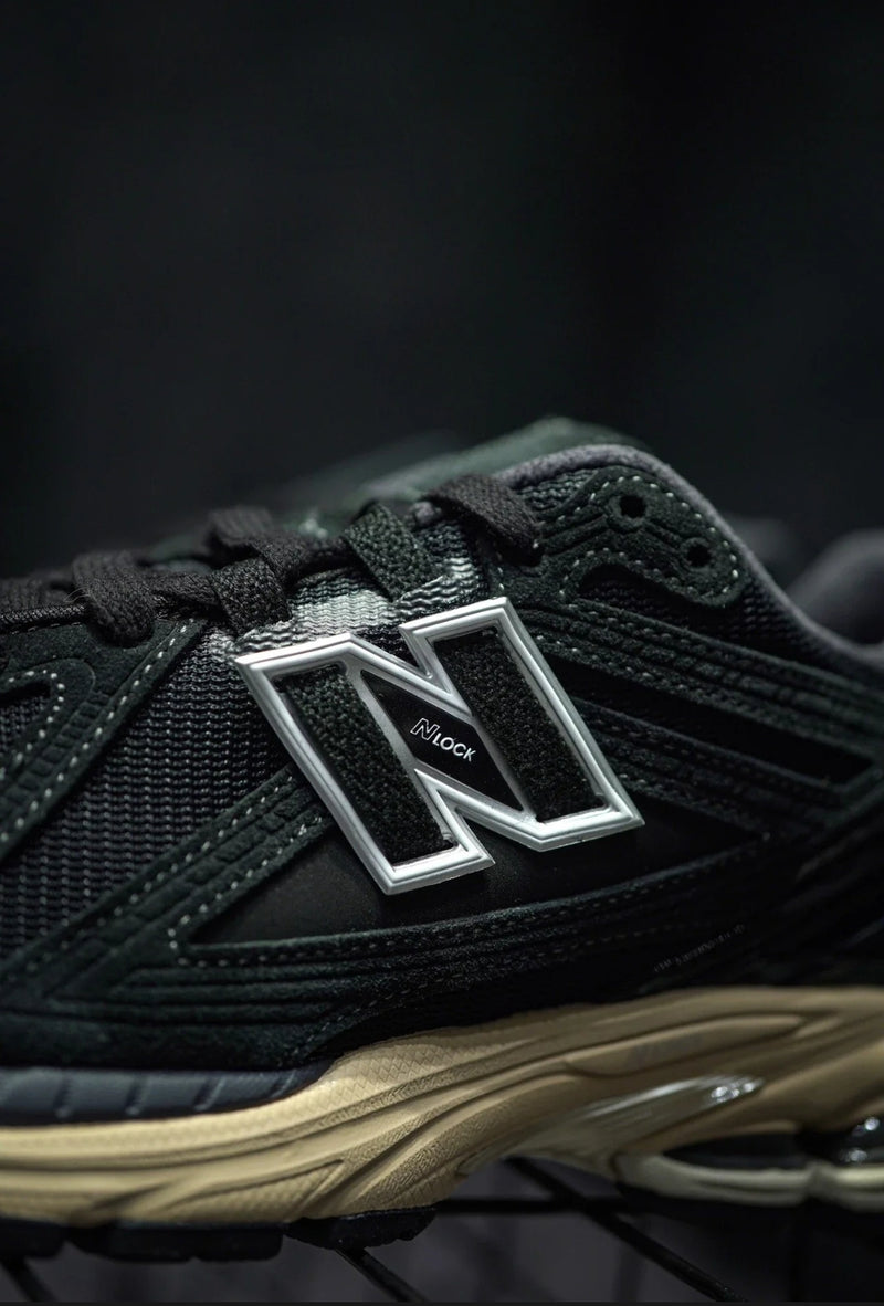 Tênis New Balance 1906R
